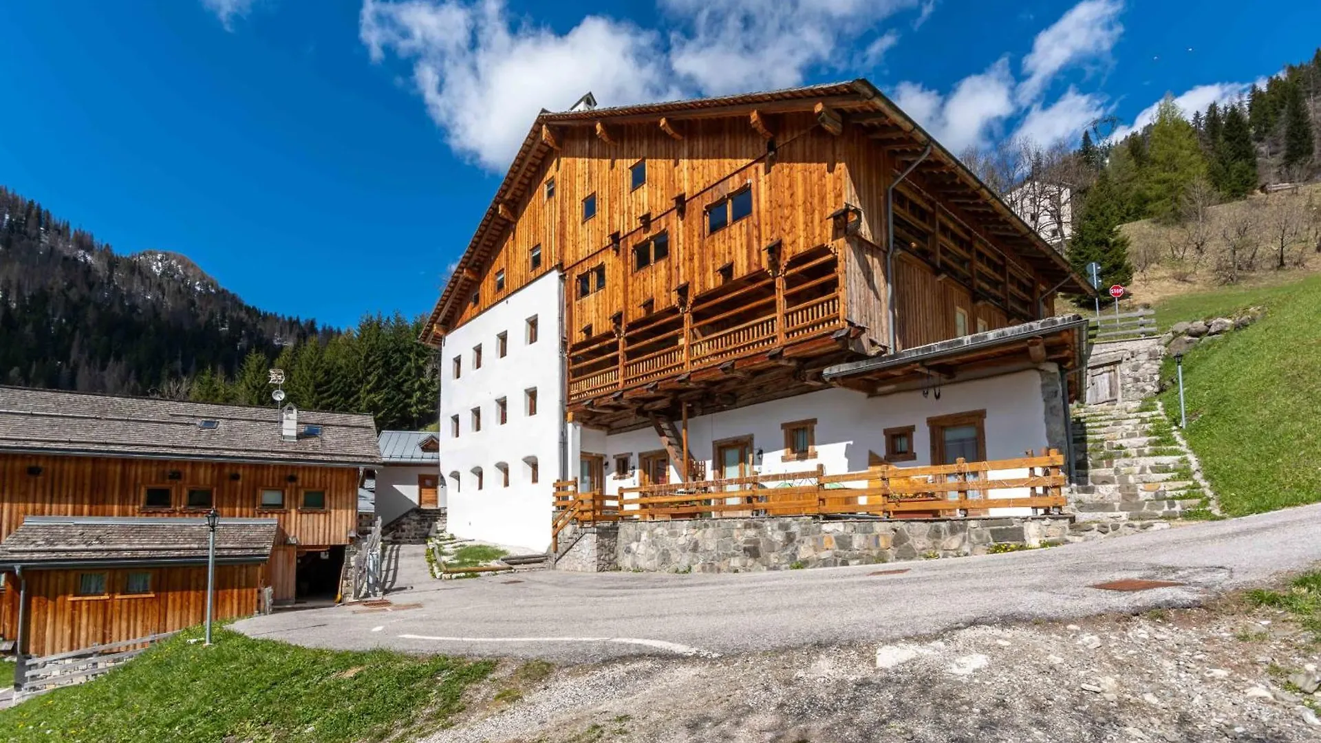Arabba Bright Loft Apartment Livinallongo Del Col Di Lana